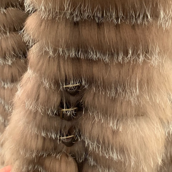 Fox fur jacket. - Picture 4 of 7